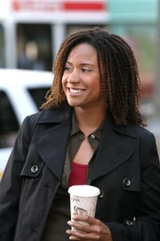Kat (Tracie Thoms) gönnt sich eine kleine Verschnaufpause. Kat (Tracie Thoms) gönnt sich eine kleine Verschnaufpause.