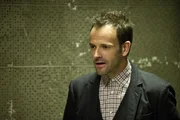 Ein neuer Fall wartet auf Sherlock Holmes (Jonny Lee Miller) ...