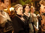 Downton Abbey Maggie Smith Michelle Dockery Downton Abbey Maggie Smith Michelle Dockery