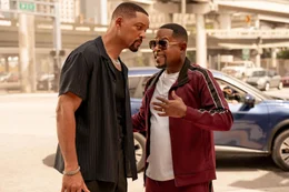 L - R: Will Smith als Mike Lowrey, Martin Lawrence als Marcus Burnett