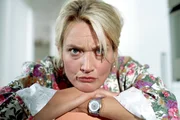 Rita (Gaby K&ouml;ster) ist sauer! Sie hat dem kranken Markus ein Video versprochen, das Schumann ihr einfach vor der Nase weggeschnappt hat.