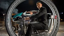 Agent J (Will Smith) mit dem jungen Agent K (Josh Brolin, li.)
