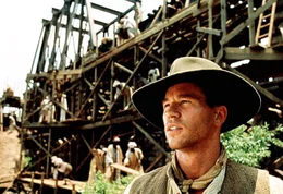 John Patterson (Val Kilmer) soll in Afrika eine Eisenbahnbr&uuml;cke bauen - doch andauernde Attacken menschenfressender L&ouml;wen bringen seinen Zeitplan stark ins Wanken ...