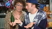 Murat (Fatih Cevikkollu, r.) hat Harry die "anatolische Fliege" verkauft, ein Aphrodisiakum, von dem Atze (Atze Schr&ouml;der) nichts h&auml;lt - bis er vom Gegenteil &uuml;berzeugt wird...