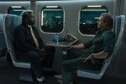 Eine Atempause f&uuml;r ein Gespr&auml;ch unter M&auml;nnern: Ladybug (Brad Pitt, r.) und Lemon (Brain Tyree Henry, l.).