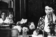 Eva Mameli Calvino mit ihrem Sohn Italo: Einige Jahre vor ihrem Tod ver&ouml;ffentlichte sie ihr letztes Werk &uuml;ber Blumen und Zierpflanzen.