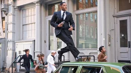 Agent J (Will Smith) reist in Jahr 1969, um einen Au&szlig;erirdischen daran zu hindern, seine Freund Agent K zu ermorden...
