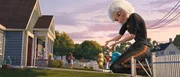 "Monsters vs. Aliens", Susan wird an ihrem Hochzeitstag von einem Meteoriten getroffen und verwandelt sich in eine 15 Meter gro&szlig;e Riesin. Schon ist das amerikanische Milit&auml;r zur Stelle und sperrt sie in ein geheimes Depot, wo sich bereits vier weitere Monster aufhalten: der genial-verr&uuml;ckte Professor Kakerlake, die Fisch-Affe-Kreuzung Missing Link, die v&ouml;llig intelligenzfreie, aber unzerst&ouml;rbare gallertartige Masse B.O.B. und die &uuml;bergro&szlig;e Larve Insektosaurus. Als Aliens die Erde mit Kampfrobotern angreifen, ist das ungew&ouml;hnliche Quintett die letzte Hoffnung irdischen &Uuml;berlebens.  SENDUNG: ORF eins - SO - 19.05.2013 - 13:35 UHR. - Veroeffentlichung fuer Pressezwecke honorarfrei ausschliesslich im Zusammenhang mit oben genannter Sendung oder Veranstaltung des ORF bei Urhebernennung.  Foto: ORF/Telepool/Dreamworks.  Anderweitige Verwendung honorarpflichtig und nur nach schriftlicher Genehmigung der ORF-Fotoredaktion.  Copyright: ORF, Wuerzburggasse 30, A-1136 Wien, Tel. +43-(0)1-87878-13606
