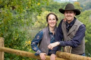 Texas in der Eifel – das ist das Motto von Katharina Deitmers (l) und ihrer Familie. Sie ist mit ihrem Mann Helge (r) und den Kindern Johanna und Lukas extra aus dem Münsterland in den Südwesten gezogen. Texas in der Eifel – das ist das Motto von Katharina Deitmers (l) und ihrer Familie. Sie ist mit ihrem Mann Helge (r) und den Kindern Johanna und Lukas extra aus dem Münsterland in den Südwesten gezogen.