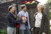 Bruno (Tim Sander, M.) erkennt, dass seine Mutter Doris (Katharina Koschny, r.) Hannah (Laura Osswald, l.) mit Vorurteilen begegnet.