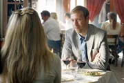 Thomas (Jakob Cedergren) hat ein besonderes Rendezvous: Seine Ex-Frau Pernilla (Ane Dahl Torp) macht ihm neue Avancen. Thomas (Jakob Cedergren) hat ein besonderes Rendezvous: Seine Ex-Frau Pernilla (Ane Dahl Torp) macht ihm neue Avancen.