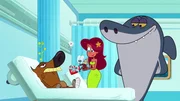 Marina und Sharko besuchen Zig auf der Krankenstation.  +++