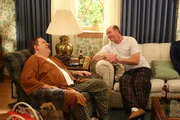 Murray Goldberg (Jeff Garlin, l.); Bill Lewis (David Koechner, r.)
