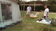 Auch Sascha (li.) und Kumpel Dennis sind wieder auf der Marina di Venezia