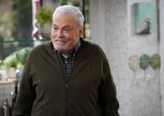 Joe (Stacy Keach) Joe (Stacy Keach)