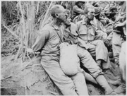 Kriegsgefangene des Todesmarsches von Bataan w&auml;hrend des Todesmarsches von Bataan, 1942.