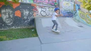 Korbinian fährt am liebsten Skateboard auf dem Skaterplatz. Korbinian fährt am liebsten Skateboard auf dem Skaterplatz.