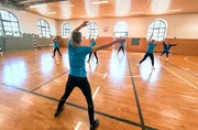 Die "Blue Stars" sind die Aerobic-Gruppe des Sächsischen Sportverein Königshain-Wiederau. Sie sind nicht nur sportlich aktiv, sondern gehen manchmal auch auf die Bühne und treten beim Dorffest auf. Die "Blue Stars" sind die Aerobic-Gruppe des Sächsischen Sportverein Königshain-Wiederau. Sie sind nicht nur sportlich aktiv, sondern gehen manchmal auch auf die Bühne und treten beim Dorffest auf.