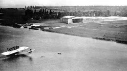Flugplatz St. Gallen-Altenrhein mit Flugboot DO-X im Jahr 1929.