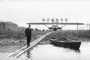 Claude Dornier mit seiner DO-X in Altenrhein 1929.