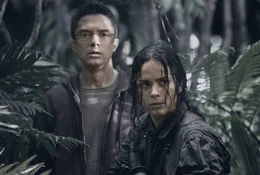 Topher Grace, Alice Braga