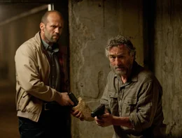 v.li.: Danny (Jason Statham) und Hunter (Robert De Niro)
