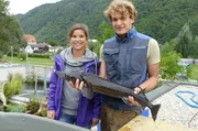 Anna besucht Harry Hausen in seinem Aquarium an der Donau.