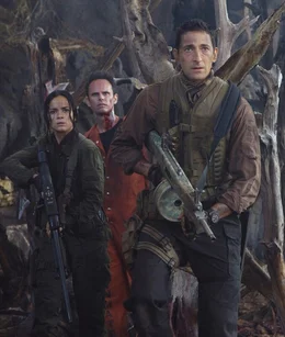 v.li.: Isabelle (Alice Braga), Stans (Walton Goggins), Royce (Adrien Brody)