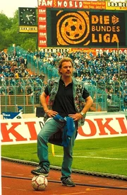 In Hans Pollaks (Uwe Ochsenknecht) Leben kommt erst der Fu&szlig;ball und dann lange nichts ...