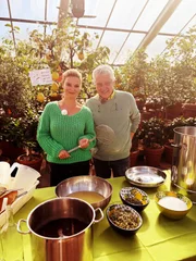 Christine Reiler und Michael Ceron im Zitronengarten.