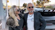 Not-OP f&uuml;r Carmen: Ein Bluterguss im Kopf wird zur Gefahr. Tochter Davina dr&auml;ngt auf die Untersuchung und bleibt an ihrer Seite. Zur&uuml;ck in Saint-Tropez beginnt die Suche nach einem Computer mit angeblichem Bitcoin-Verm&ouml;gen.