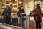 (v.l.n.r.) Adam Burns (Matt LeBlanc); Kate Burns (Grace Kaufman); Andi Burns (Liza Snyder) (v.l.n.r.) Adam Burns (Matt LeBlanc); Kate Burns (Grace Kaufman); Andi Burns (Liza Snyder)