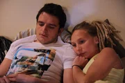 Flori und Klara genie&szlig;en die gemeinsame Zeit. Von links: Florian Brunner (Tommy Schwimmer) und Klara (Josephine Kroetz).