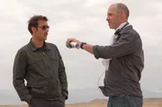 Spike (Clive Owen, l.) and director Gary McKendry (r.)