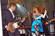 Die Band 'Lovers Electric' gibt ein Konzert im Mauerwerk. Die Band 'Lovers Electric' gibt ein Konzert im Mauerwerk.