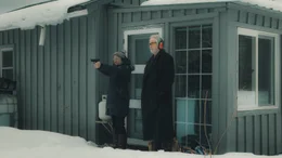 Das Ehepaar Underwood lebt abgeschieden in den W&auml;ldern von New Hampshire, wo sie als Selbstversorger weitgehend unabh&auml;ngig vom Staat sind.