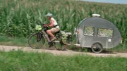Wohnwagen im Miniformat: Eingefleischte Fahrradfahrer nehmen ihr Zuhause in den Urlaub einfach mit. Wohnwagen im Miniformat: Eingefleischte Fahrradfahrer nehmen ihr Zuhause in den Urlaub einfach mit.