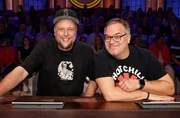 Rateteam-Kapit&auml;n Elton (r.) mit dem Rapper und Mitglied der Hip-Hop-Gruppe "Die Fantastischen Vier", Smudo (l.).
