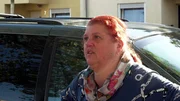 Carmen ist frustriert. Die 52-J&auml;hrige vermutet, beim Autokauf auf einen Betr&uuml;ger hereingefallen zu sein.