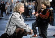 Michelle Pfeiffer als Melanie Parker und Alex D. Linz als Sammy Parker.