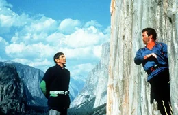 Admiral Kirk (William Shatner, r.) und Mr. Spock (Leonard Nimoy, l.) ...