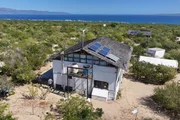 Architekt Jachen Duri Schleich baut in der Baja California 100 Prozent autarke Ferienh&auml;user.
