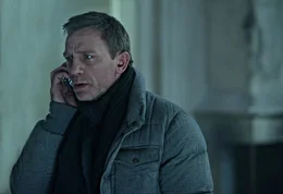 Mikael Blomkvist (Daniel Craig) recherchiert einen Vermissten-Fall in einer der bekanntesten Familien Schwedens.