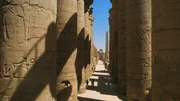 Blick auf die Kolonnade in Karnak.