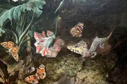 Ausschnitt aus einem Stillleben von Rachel Ruysch. Ihre Kompositionen aus Blumen, Reptilien und Schmetterlingen entsprachen oft nicht der Wirklichkeit.