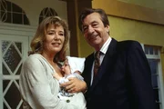 Die gl&uuml;cklichen Eltern mit ihrem Nachwuchs. (Jutta Speidel und G&uuml;nter Mack).