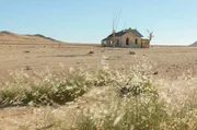 Die heutige namibische Geisterstadt Kolmanskop wurde Anfang des 20. Jahrhunderts aufgrund des Diamantenbooms gegr&uuml;ndet.