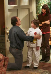 ACCORDING TO JIM - "Cheryl Goes to Florida" (ABC/MICHAEL ANSELL) JIM BELUSHI, CONNER RAYBURN, MARIBETH MONROE ACCORDING TO JIM - "Cheryl Goes to Florida" (ABC/MICHAEL ANSELL) JIM BELUSHI, CONNER RAYBURN, MARIBETH MONROE