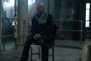 Chalmers (Bruce Willis) Chalmers (Bruce Willis)