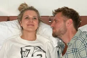 Alicia (Josefin Bressel) und Paul (Niklas Osterloh) sehen in ihren Windpocken auch Vorteile.